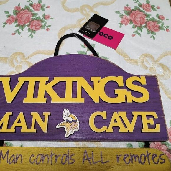 New FOCO NFL Minnesota Vikings Man Cave Hanging Wall Sign - Picture 2 of 3
